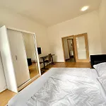 Apartment In Viktoria Zizkov